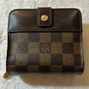 Louis Vuitton Damier Wallet